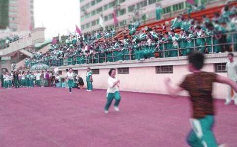 �\�ӕ��]ĻʽУ�L���o��ͨ��28ƪ��